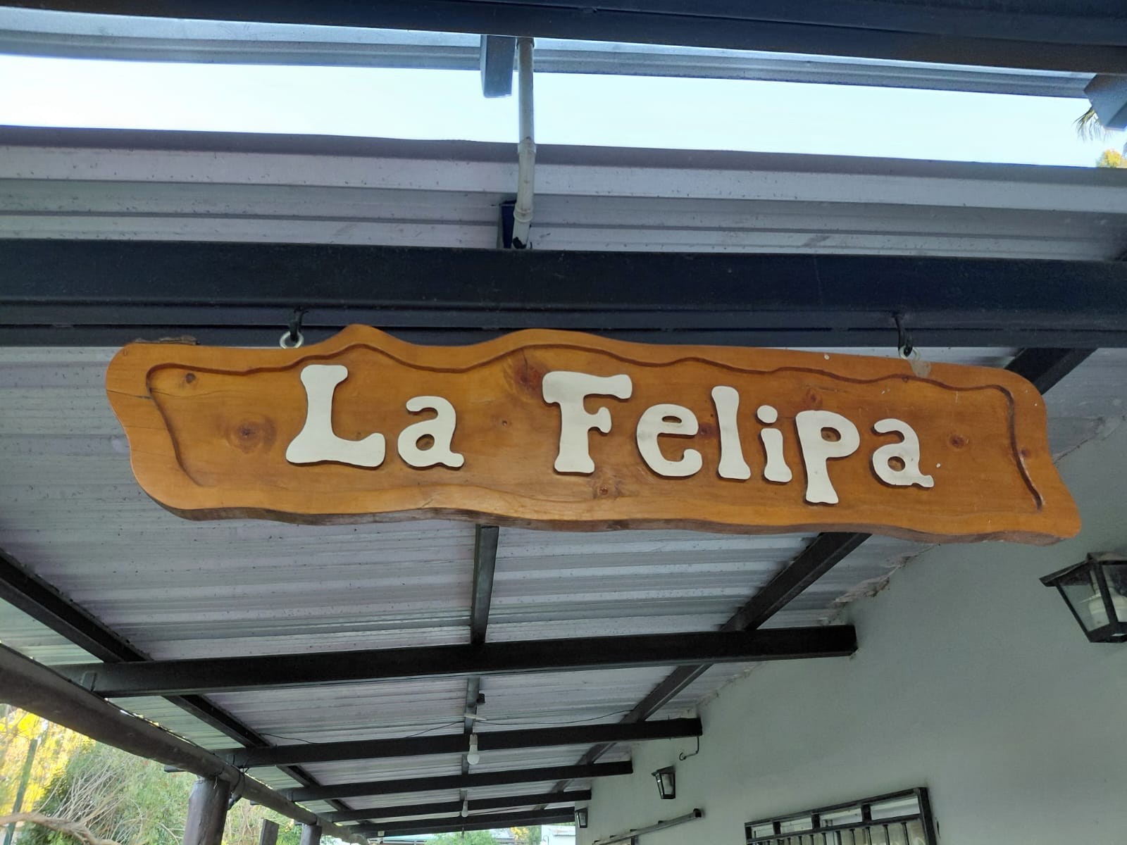 Cartel de madera La Felipa